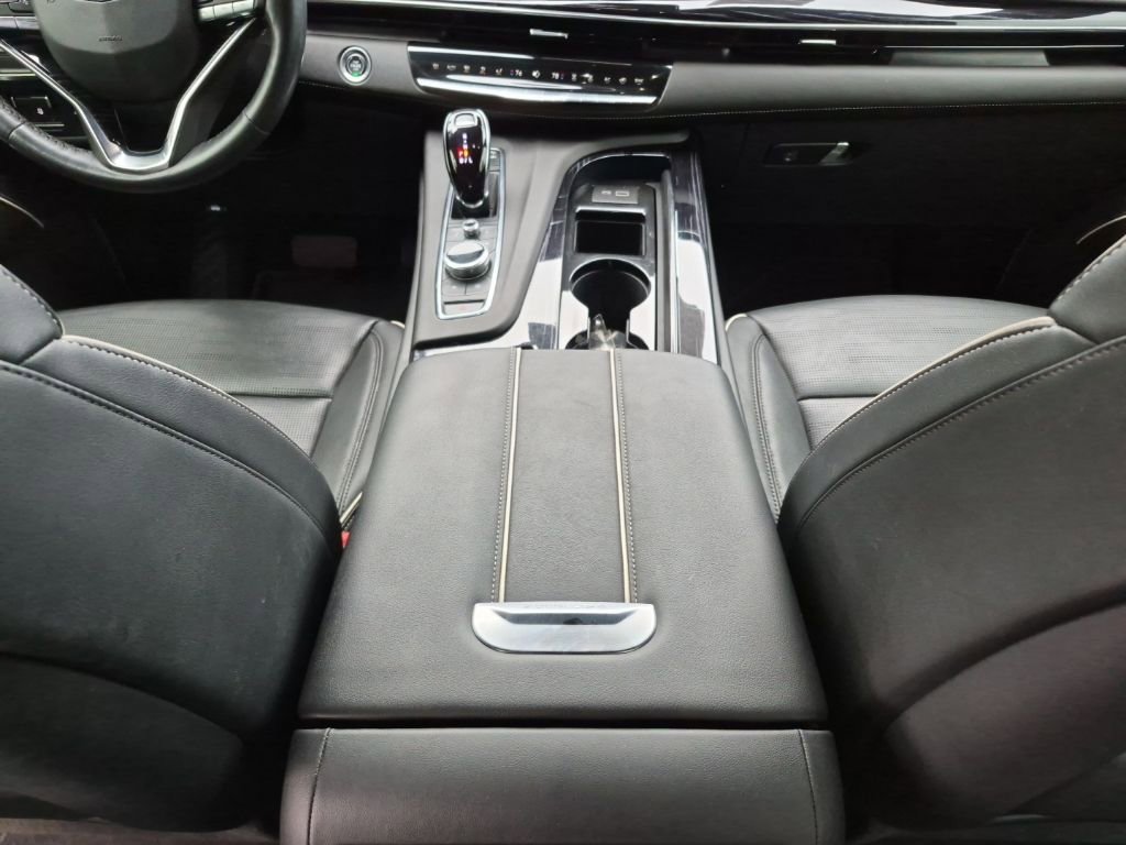 Used 2022 Cadillac Escalade Sport w/ Touring Package image 23