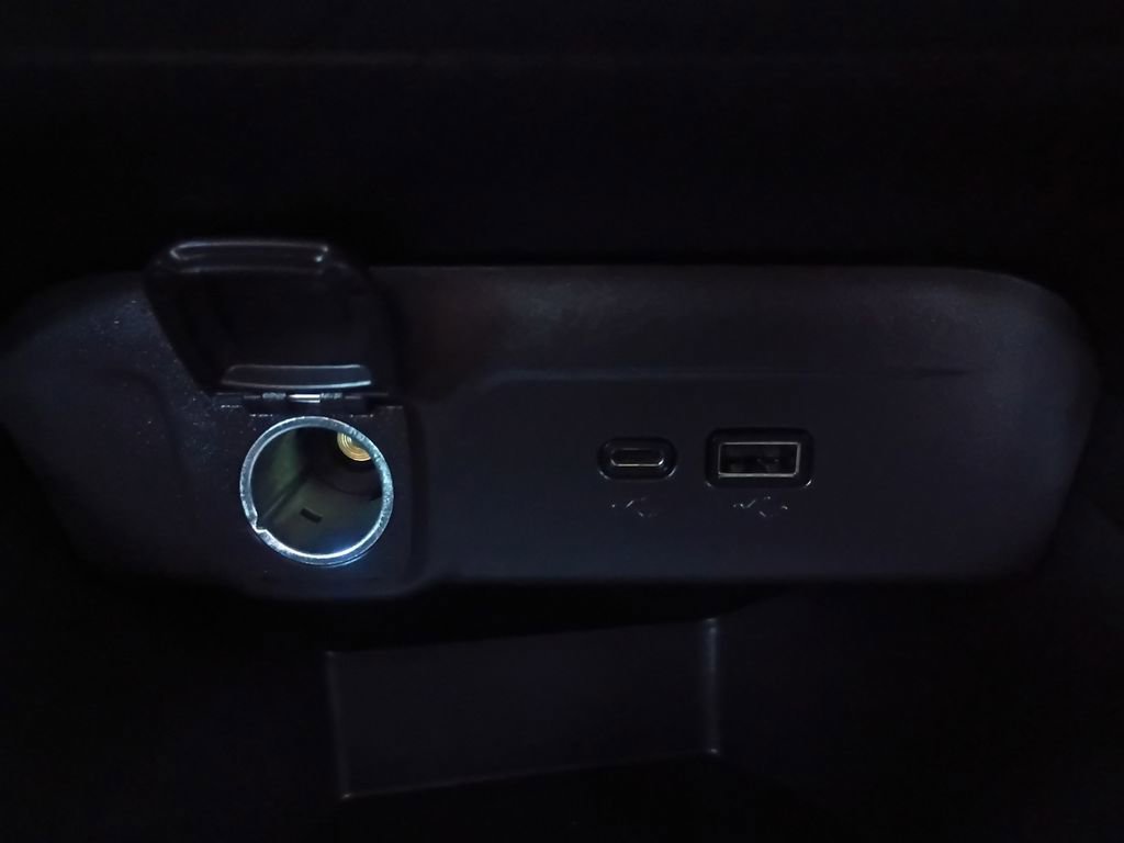 Used 2025 Chevrolet Trax RS w/ Driver Confidence Package image 6