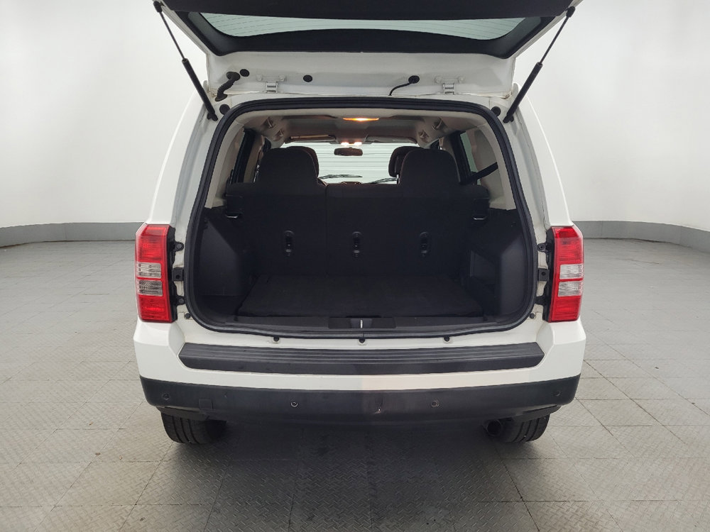 Used 2014 Jeep Patriot Sport AWD/4WD image 29