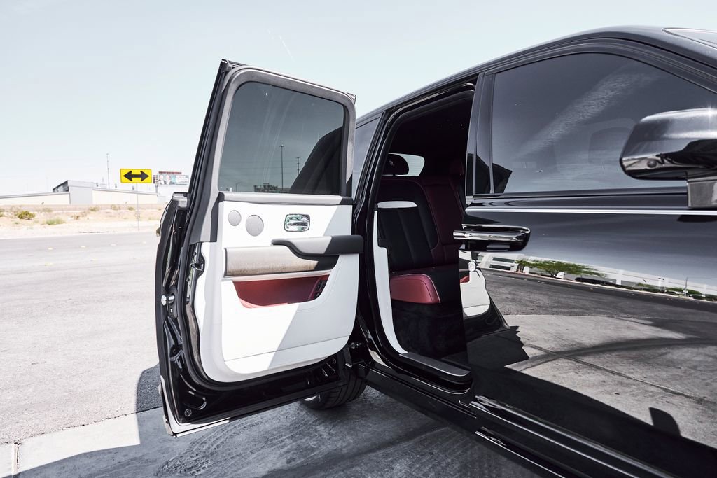 Used 2026 Rolls-Royce Cullinan image 27