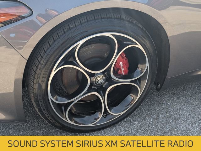 Used 2024 Alfa Romeo Giulia Veloce AWD/4WD image 11