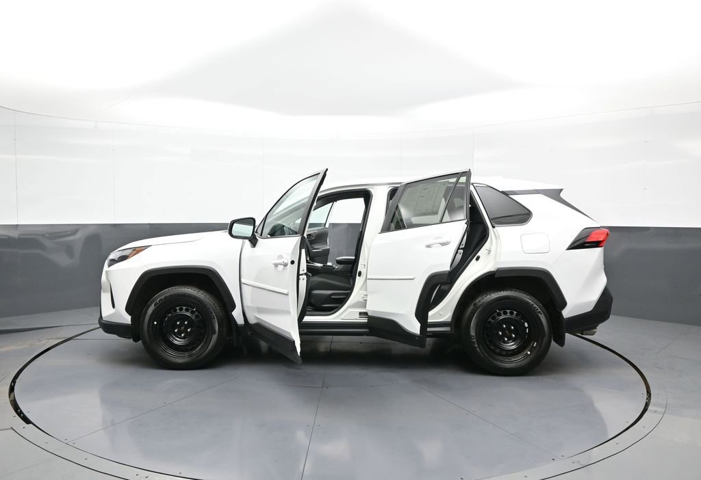 Certified 2024 Toyota RAV4 LE AWD/4WD image 42