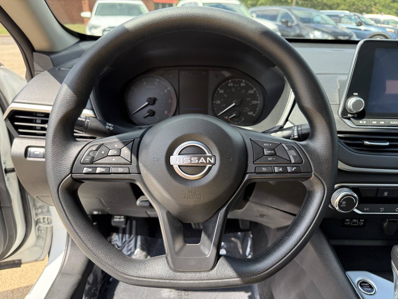 Used 2025 Nissan Altima 2.5 S FWD image 13