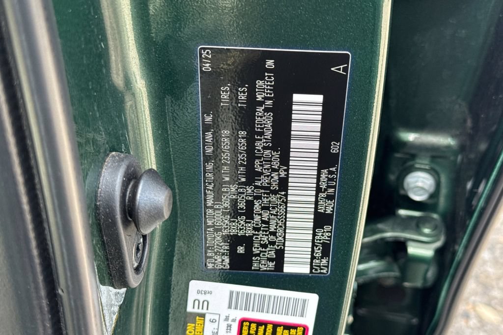 Certified 2025 Toyota Highlander XLE AWD/4WD image 30
