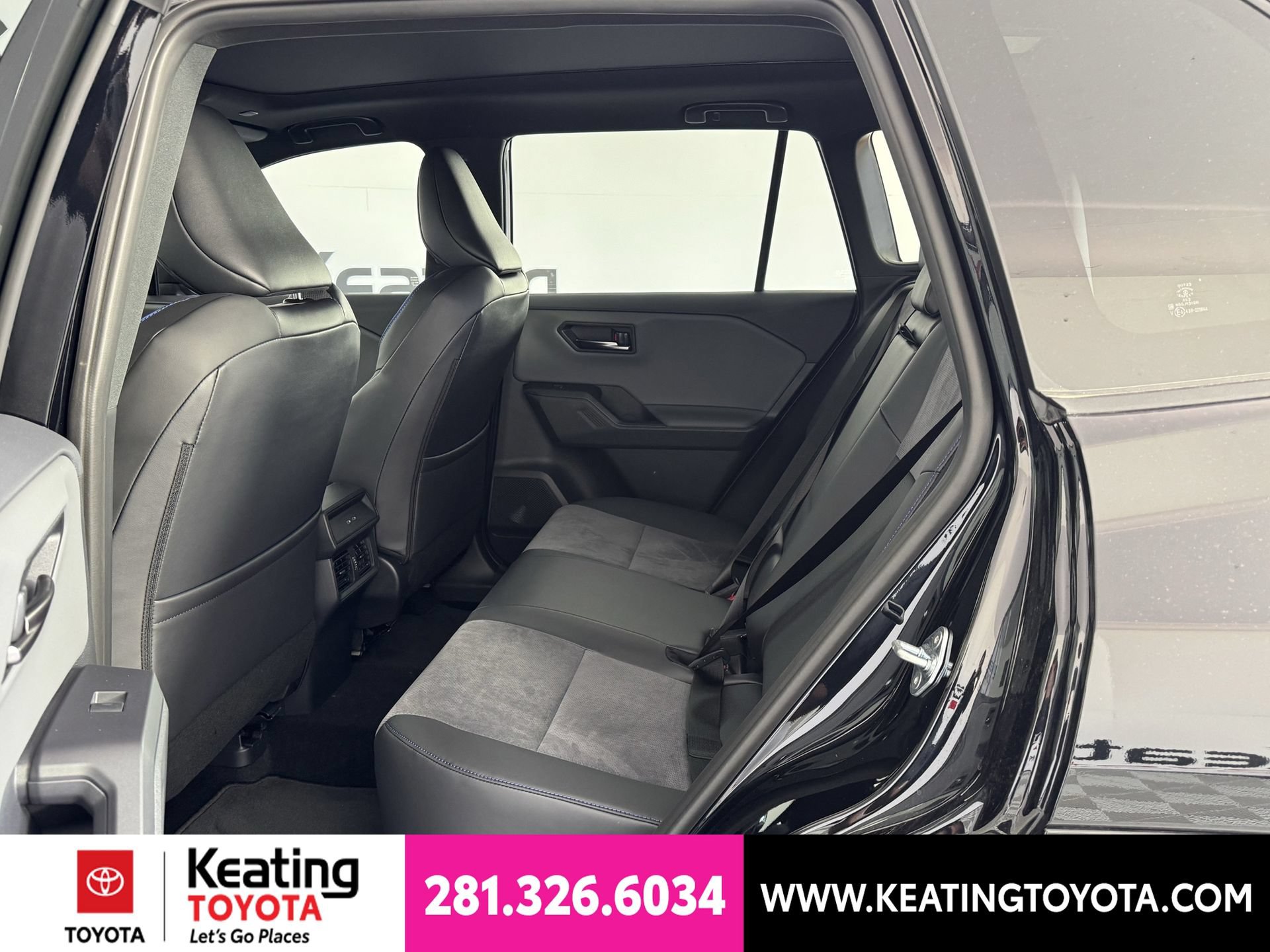 New 2026 Toyota RAV4 XSE w/ Panoramic Sun Roof Package AWD/4WD image 6