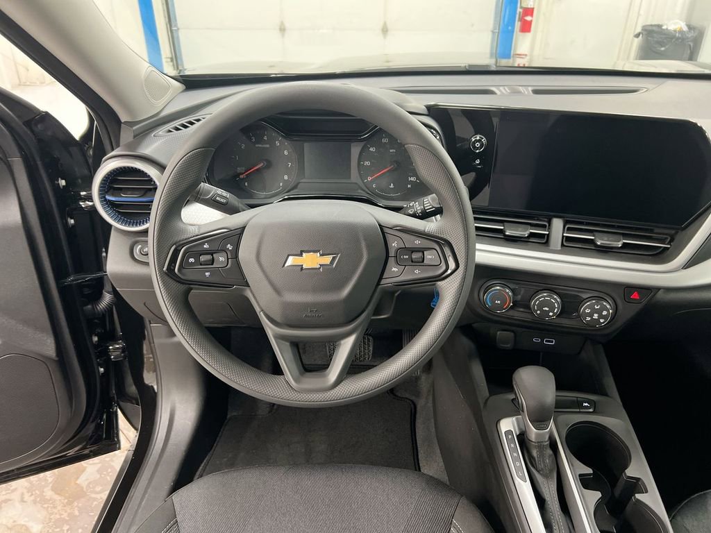 New 2026 Chevrolet Trax LS FWD image 11
