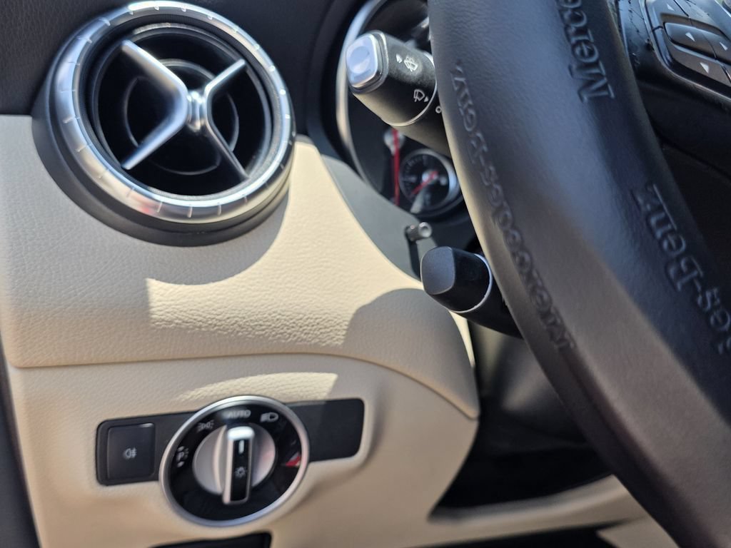 Used 2017 Mercedes-Benz CLA 250 4MATIC image 20