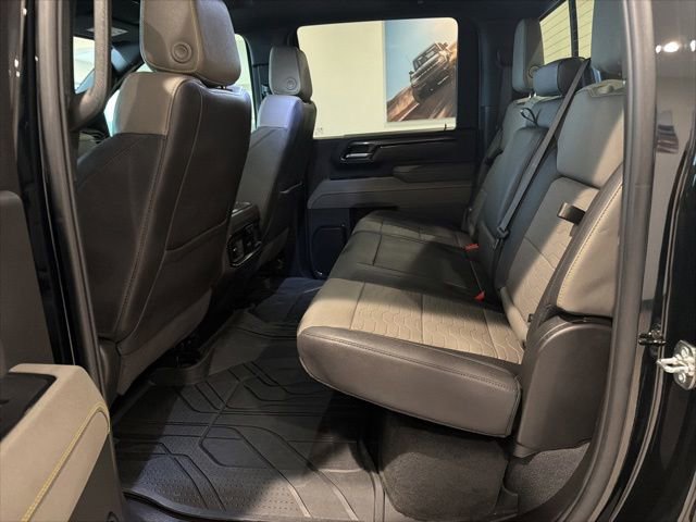 Used 2025 Chevrolet Silverado 2500 ZR2 w/ Technology Package AWD/4WD image 18