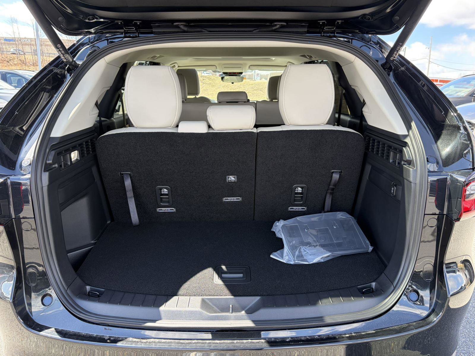 New 2026 MAZDA CX-90 3.3 Turbo w/ Preferred Package image 17