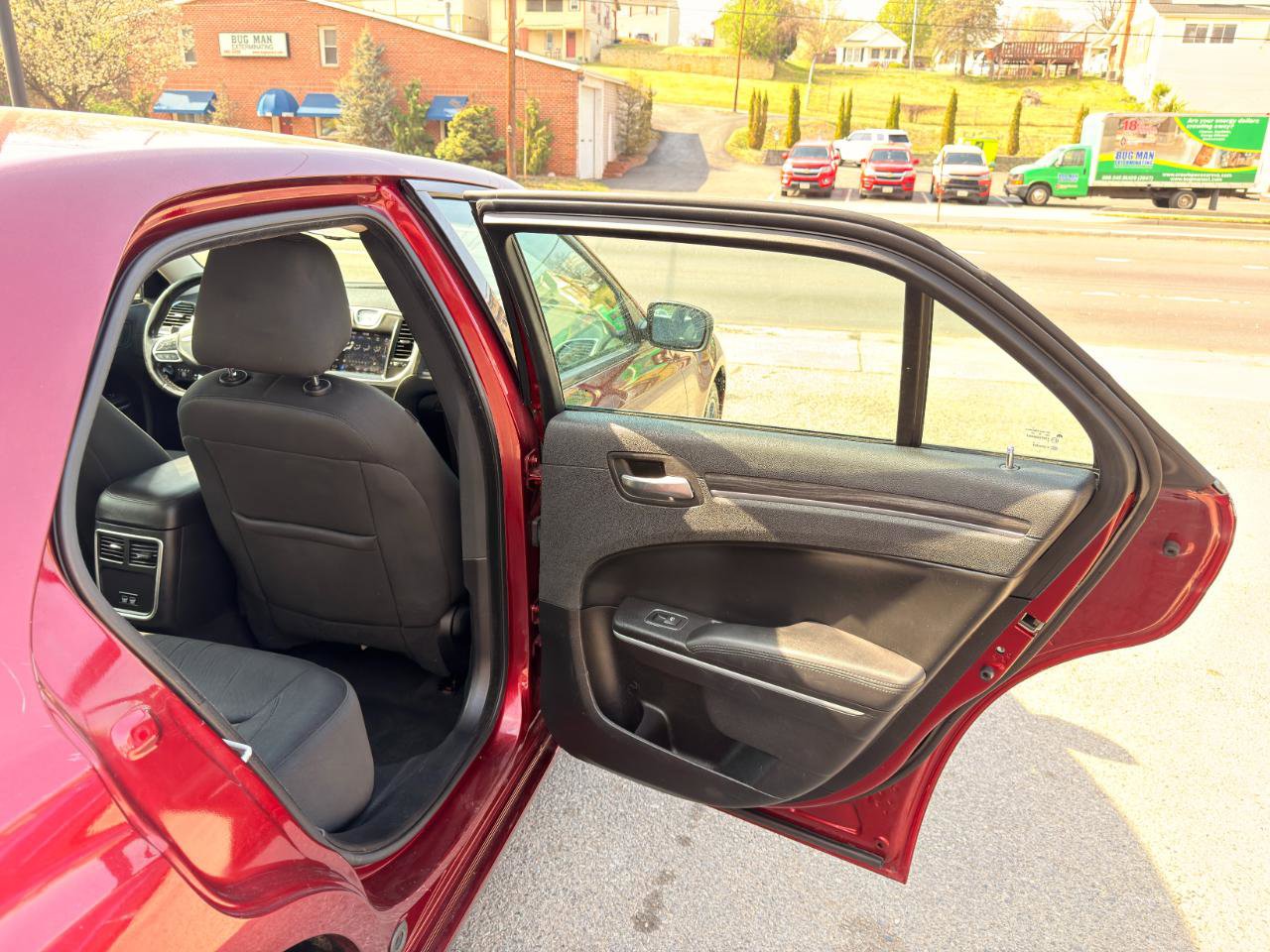 Used 2020 Chrysler 300 Touring w/ Sport Appearance Package image 17