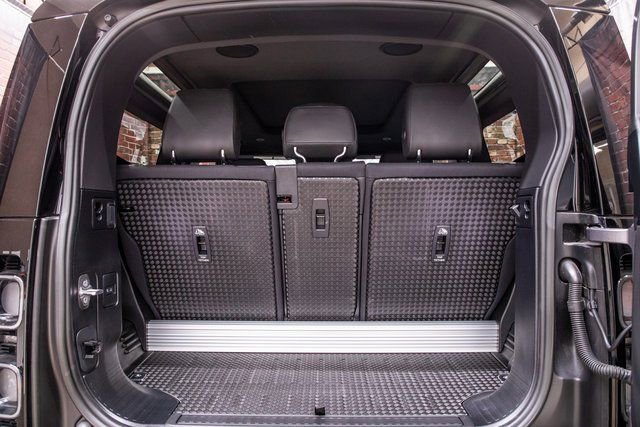 Used 2023 Land Rover Defender 90 X image 39