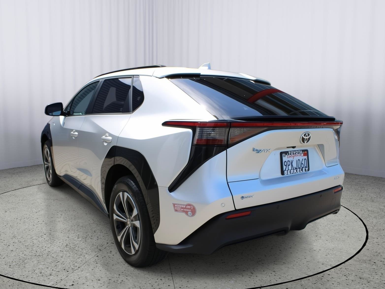 Used 2024 Toyota bZ4X AWD w/ Weather Package image 6