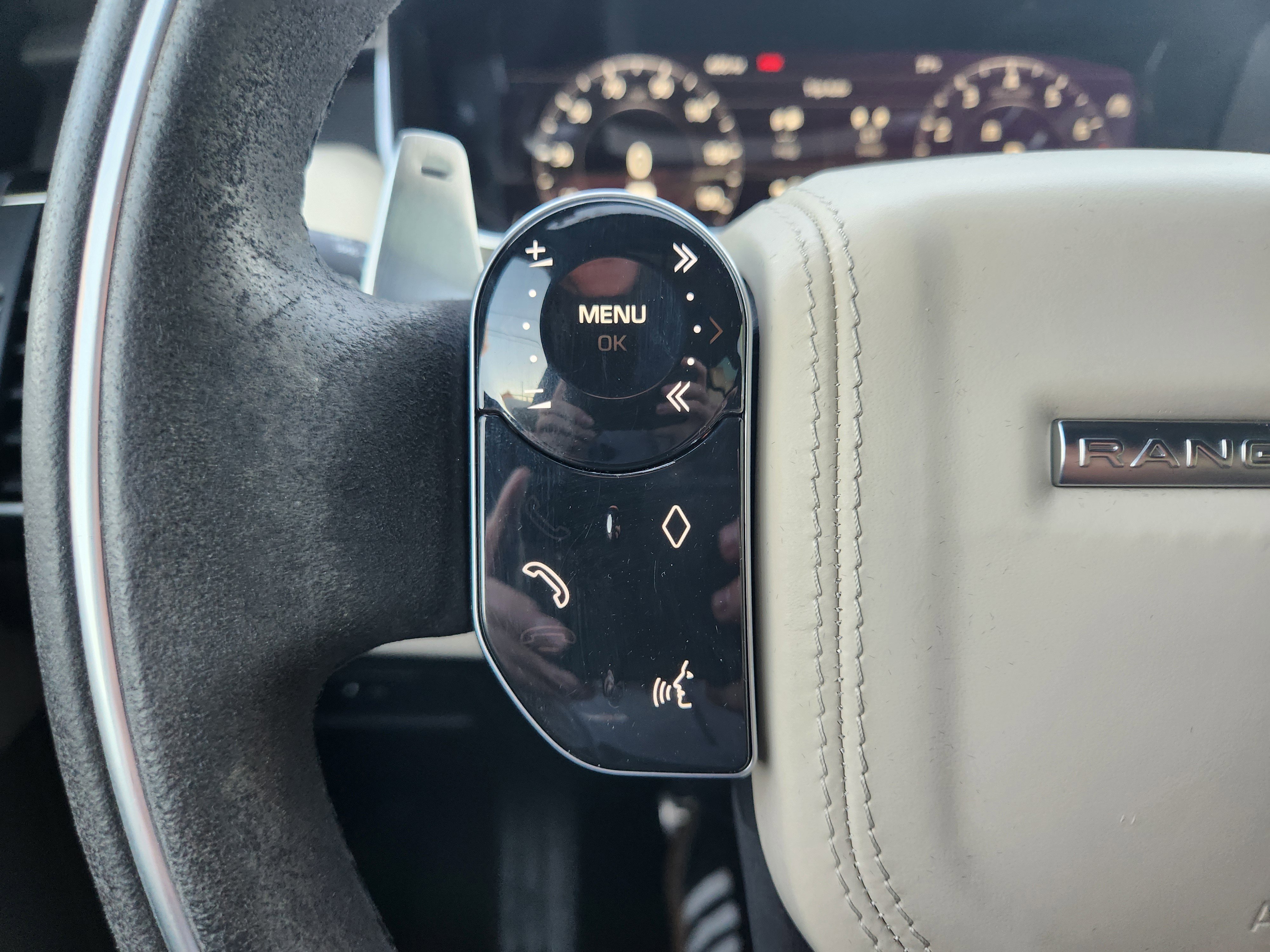 Used 2020 Land Rover Range Rover Sport HST image 31