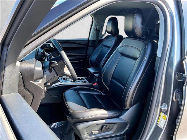 Used 2023 Ford Explorer XLT w/ Equipment Group 202A image 26