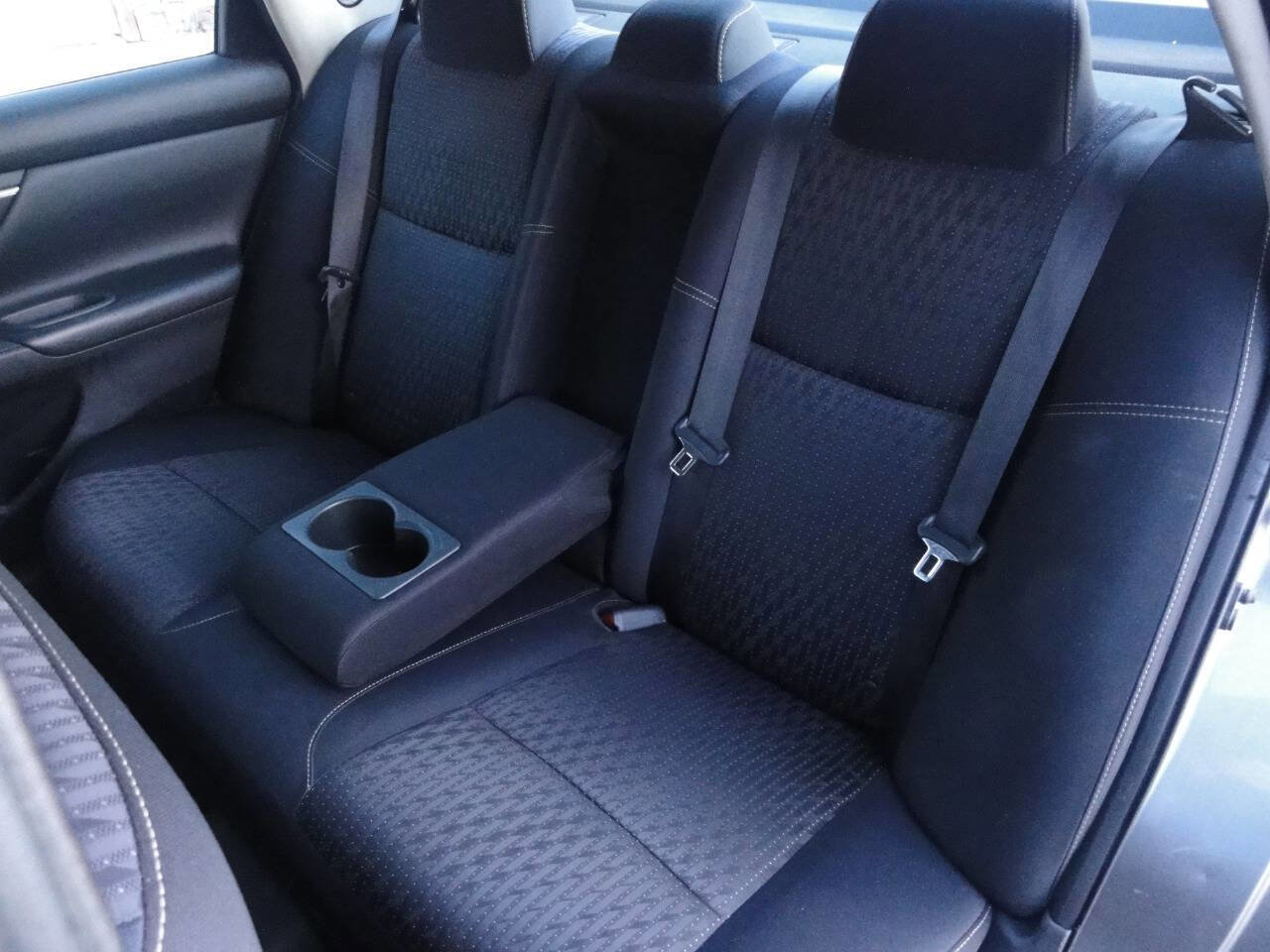 Used 2016 Nissan Altima 2.5 SV image 26