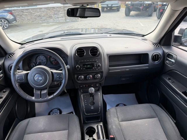 Used 2016 Jeep Patriot Latitude image 36