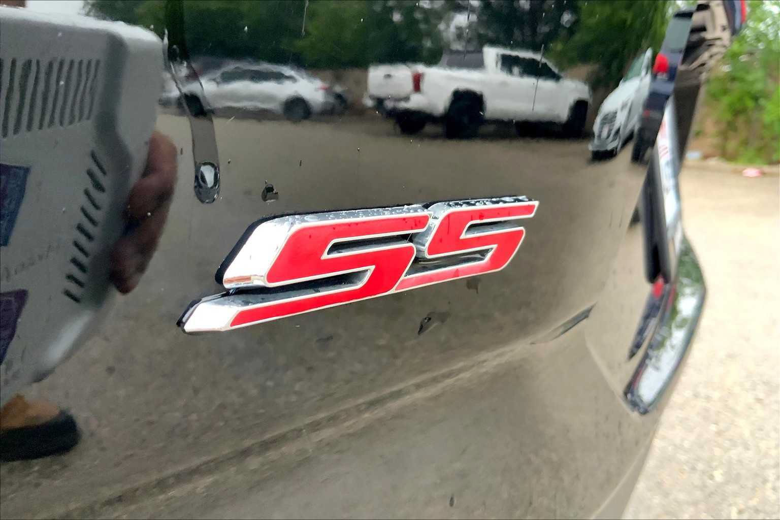 Used 2022 Chevrolet Camaro LT w/ Redline Edition RWD image 9