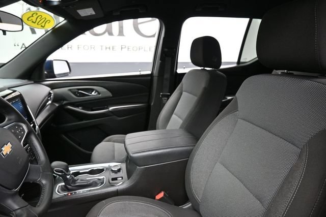 Used 2023 Chevrolet Traverse LT FWD image 17