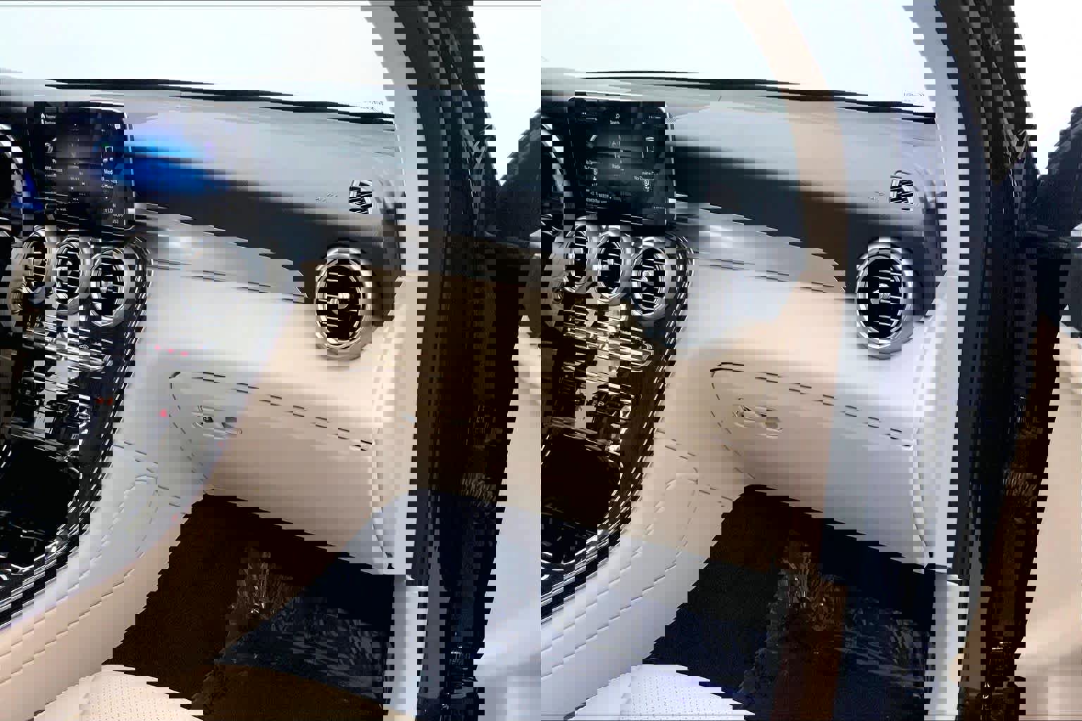 Used 2022 Mercedes-Benz GLC 300 image 27