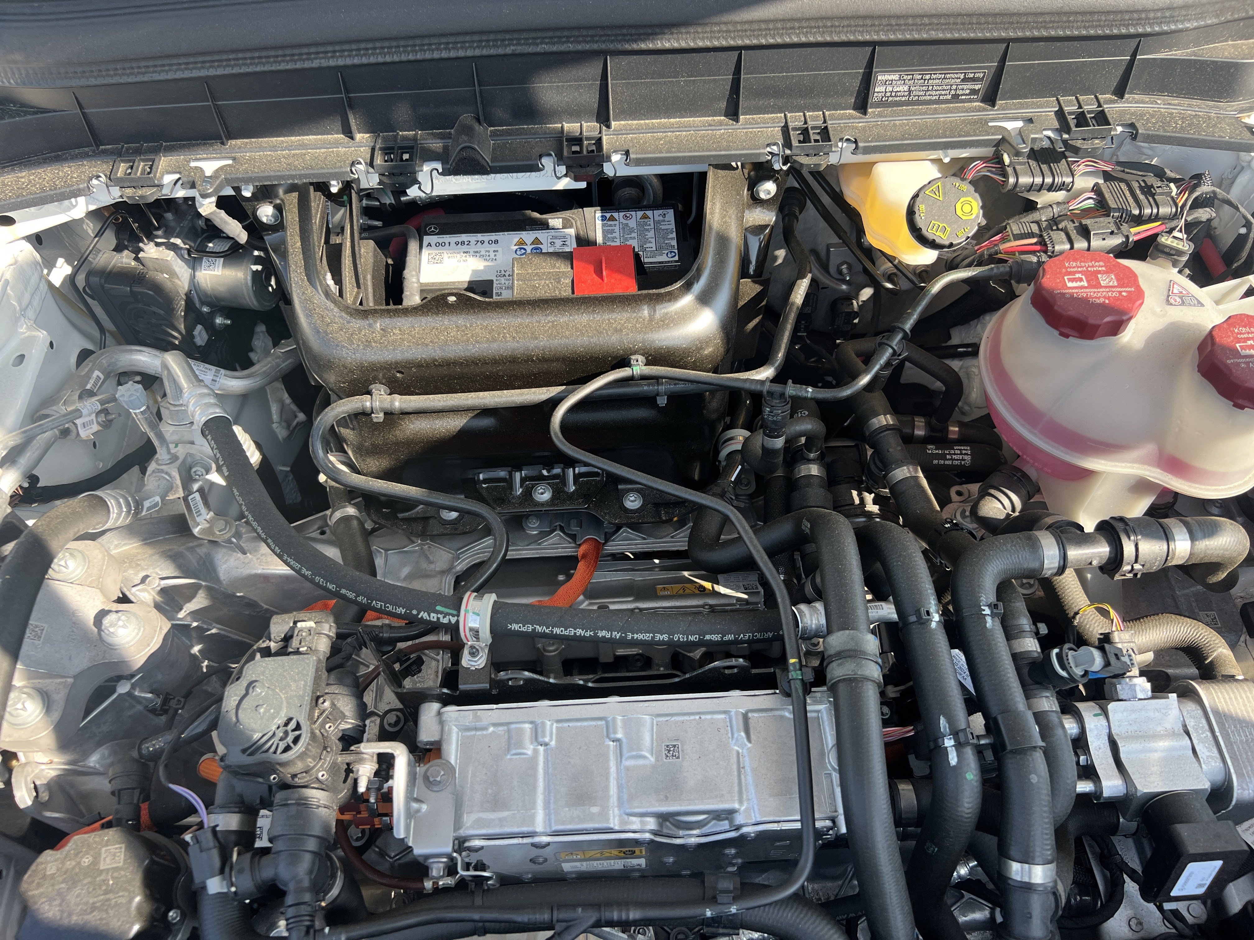 Certified 2025 Mercedes-Benz EQB 300 4MATIC image 34