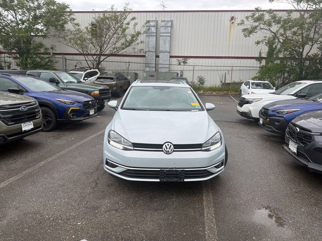 Used 2018 Volkswagen Golf SEL FWD image 2