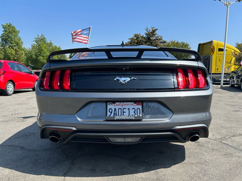 Used 2021 Ford Mustang Coupe image 4