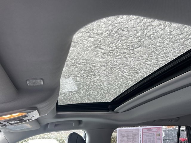 Used 2023 Toyota Highlander XLE image 34