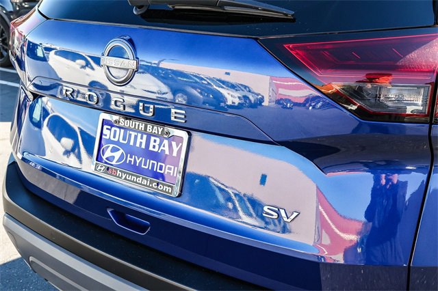 Used 2023 Nissan Rogue SV image 7