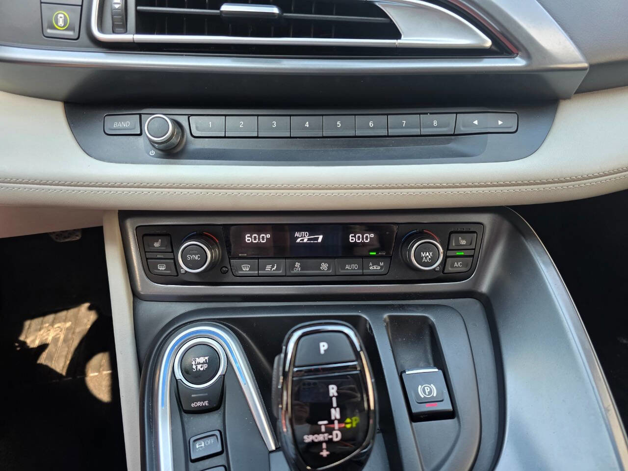 Used 2015 BMW i8 image 25