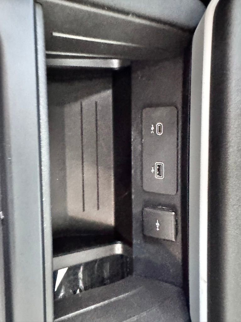 Used 2023 Land Rover Defender 110 S image 56