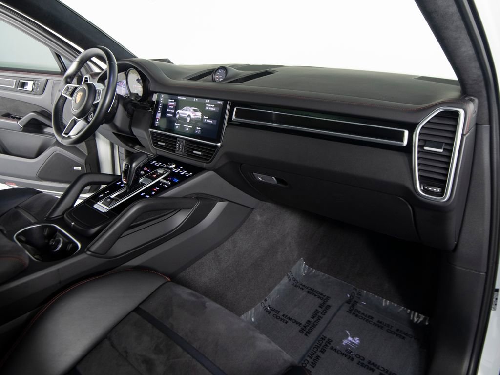 Certified 2021 Porsche Cayenne GTS AWD/4WD image 31