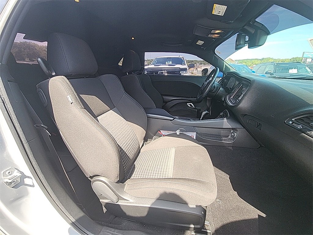 Used 2022 Dodge Challenger R/T w/ Blacktop Package image 28