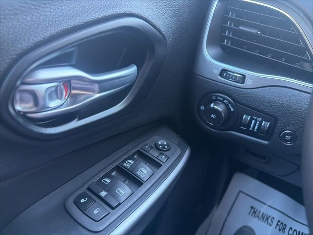 Used 2022 Jeep Cherokee Latitude Lux w/ Sun & Sound Group image 26