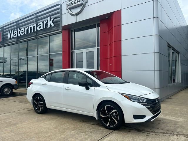 New 2025 Nissan Versa SR w/ Trunk Package