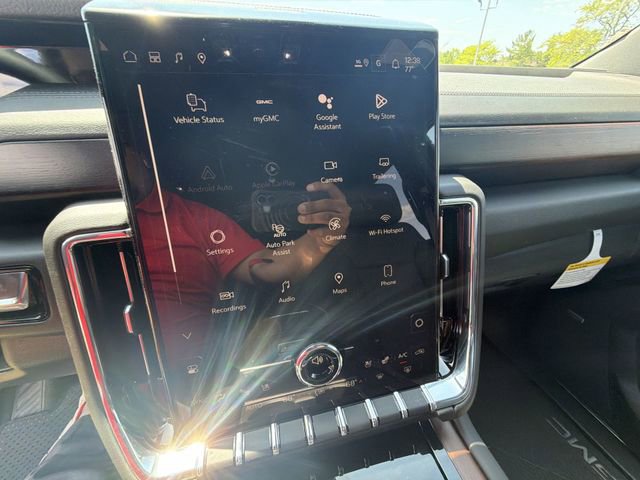 New 2026 GMC Yukon XL Denali w/ Denali Reserve Package AWD/4WD image 16