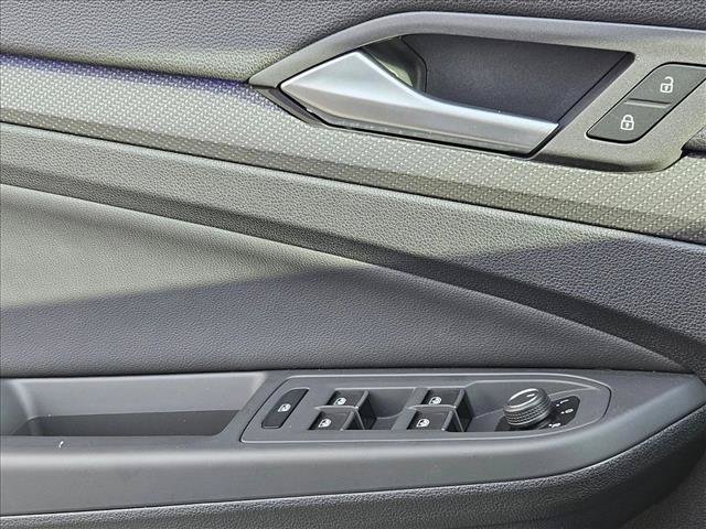 Used 2024 Volkswagen Golf R AWD/4WD image 6