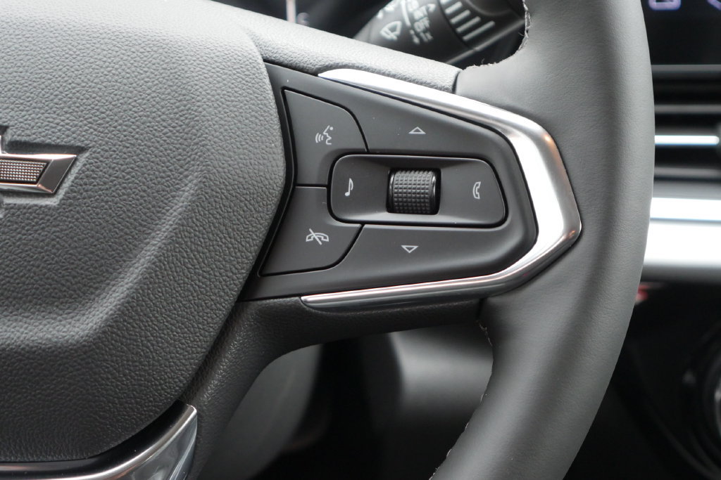 New 2026 Chevrolet Trax LT w/ Midnight Edition FWD image 16