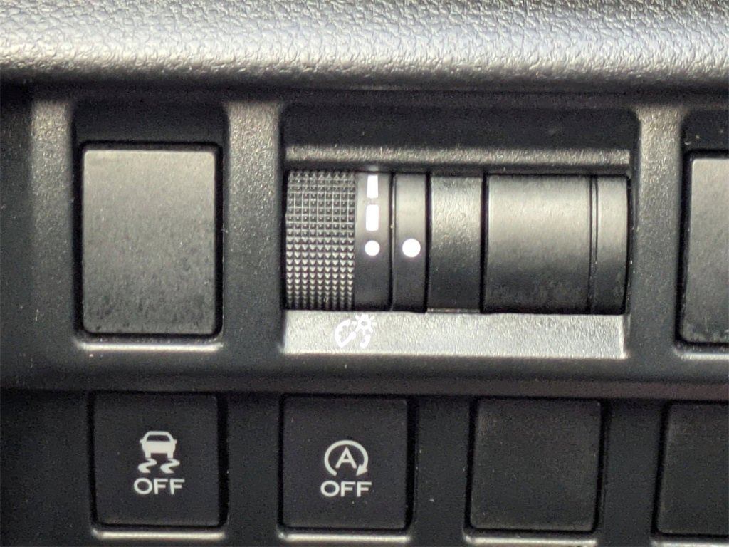 Used 2020 Subaru Crosstrek 2.0i Premium w/ Popular Package #4 image 25