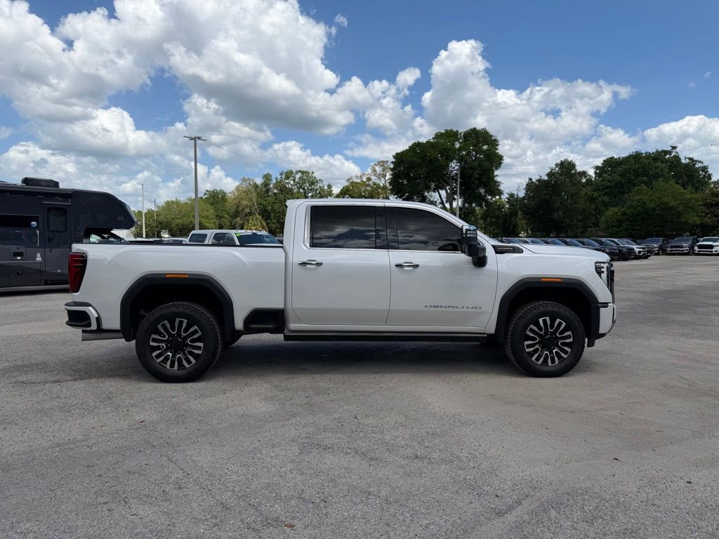 Used 2024 GMC Sierra 2500 Denali Ultimate AWD/4WD image 9