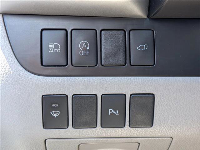 Used 2018 Toyota Highlander Limited FWD image 17