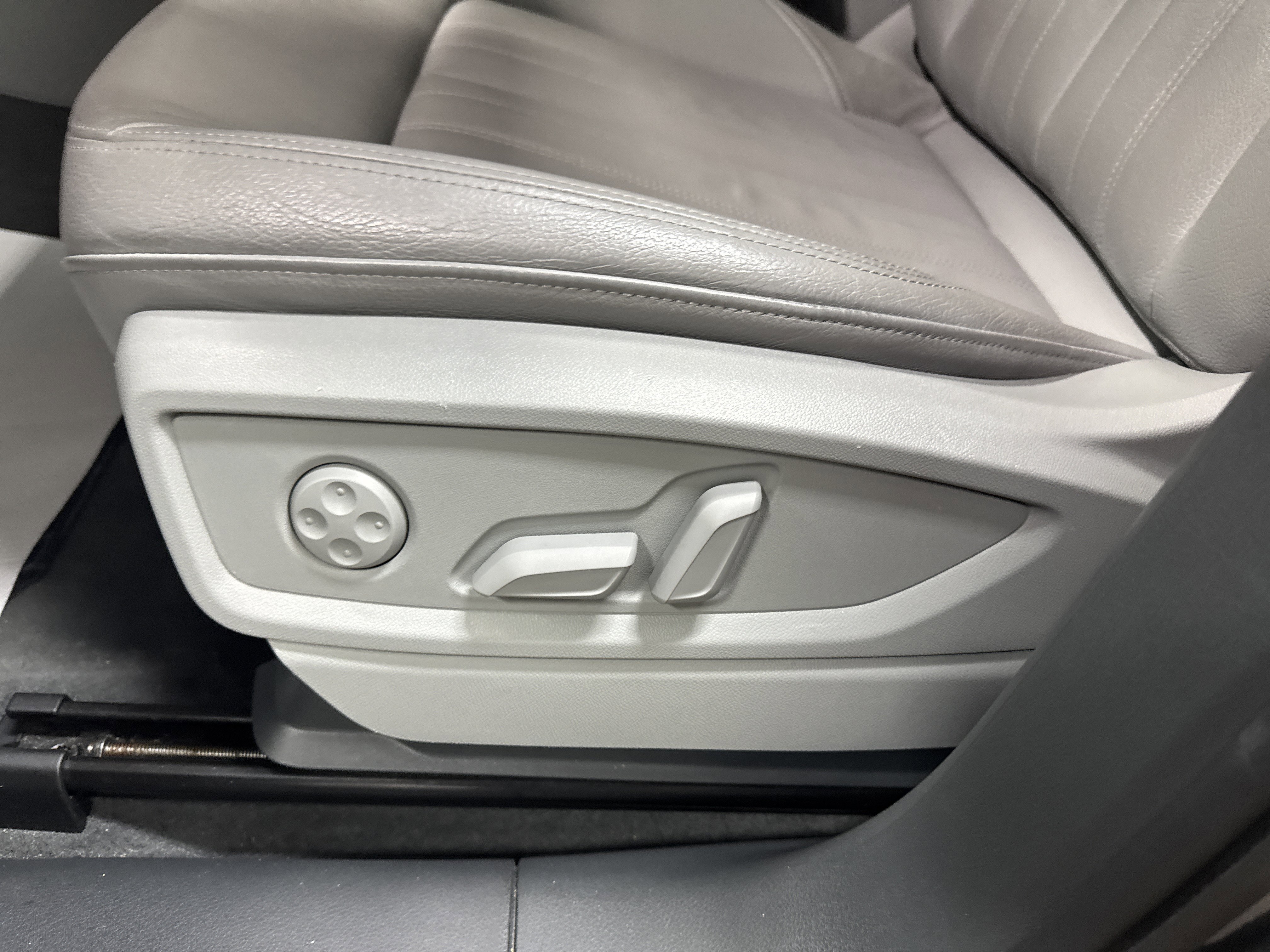 Used 2019 Audi Q5 2.0T Premium Plus w/ Premium Plus Package image 15