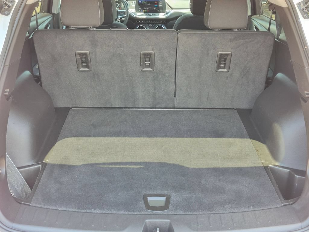 Used 2025 Chevrolet Blazer LT FWD image 28