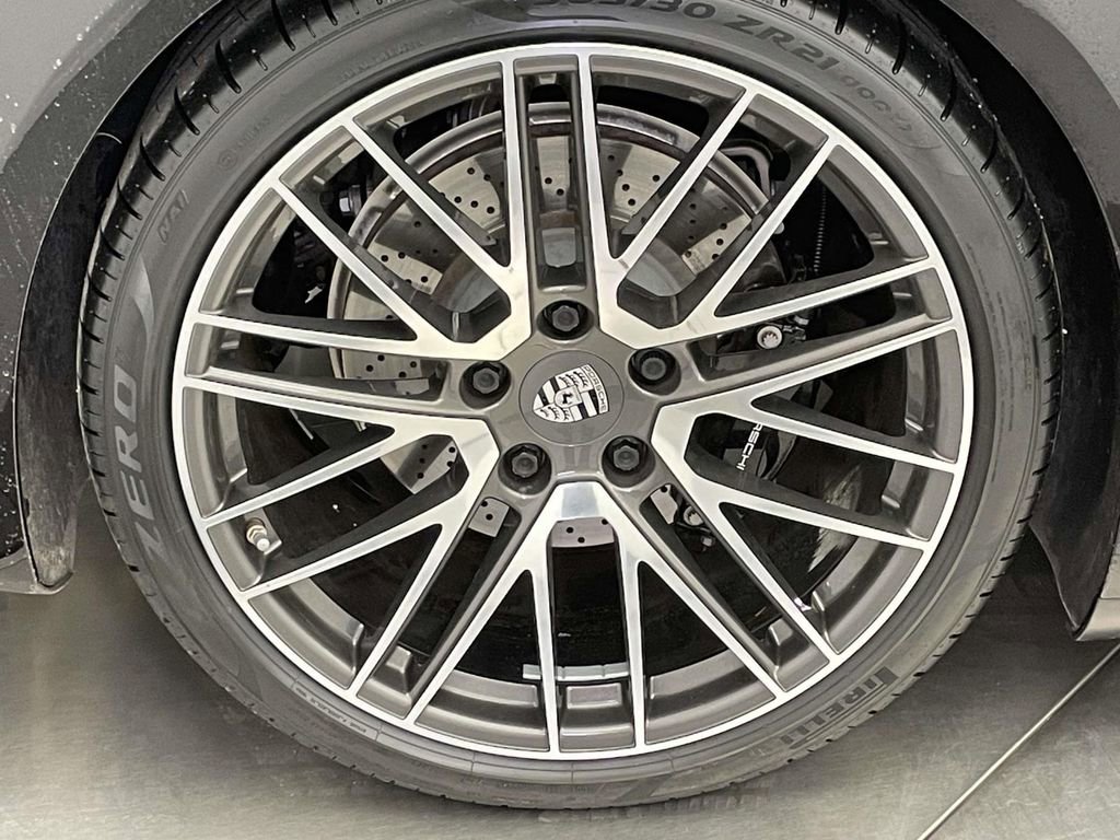 Certified 2022 Porsche 911 Targa 4S image 13