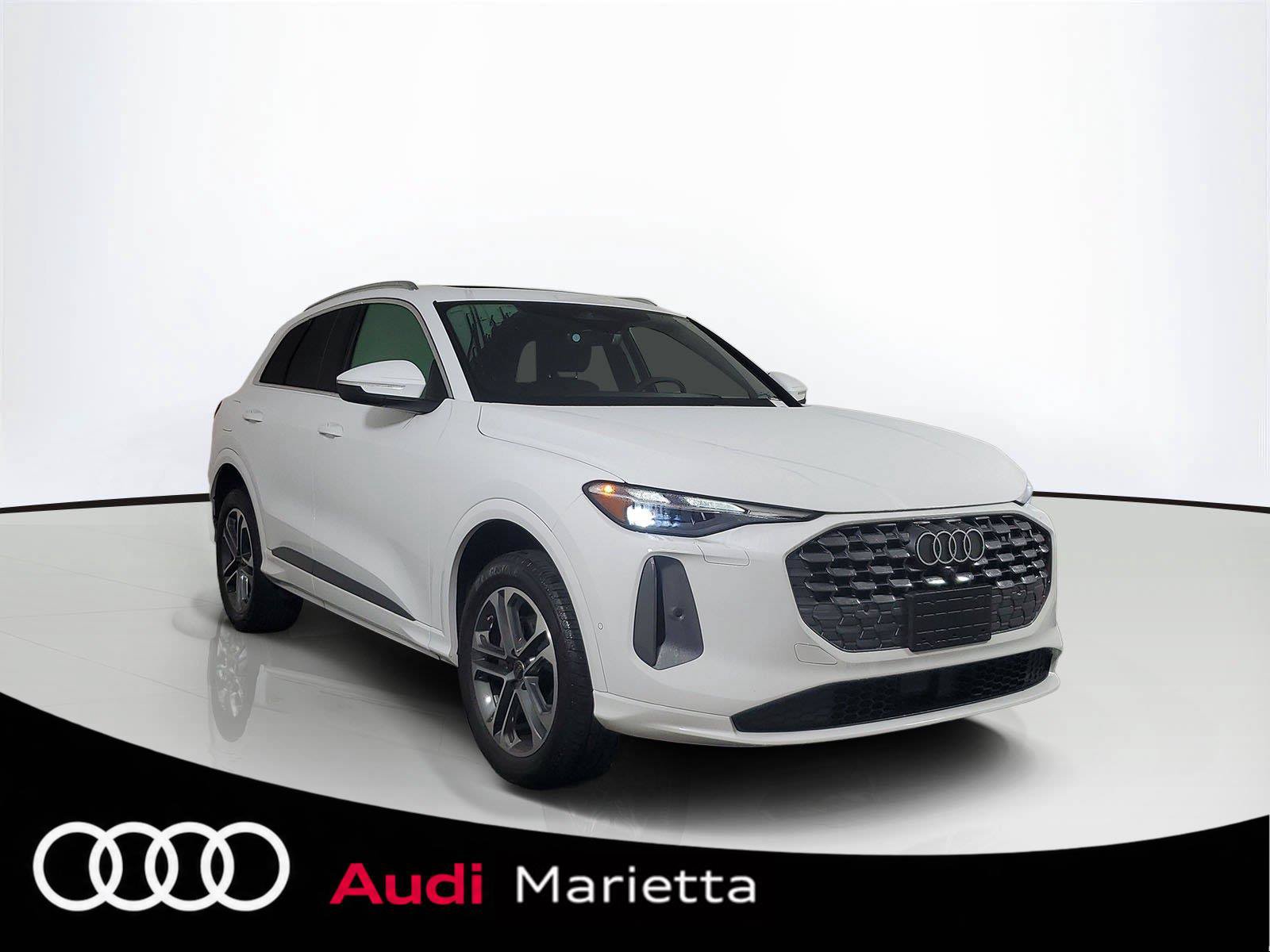 Used 2025 Audi Q5 Premium w/ Convenience Package AWD/4WD image 1