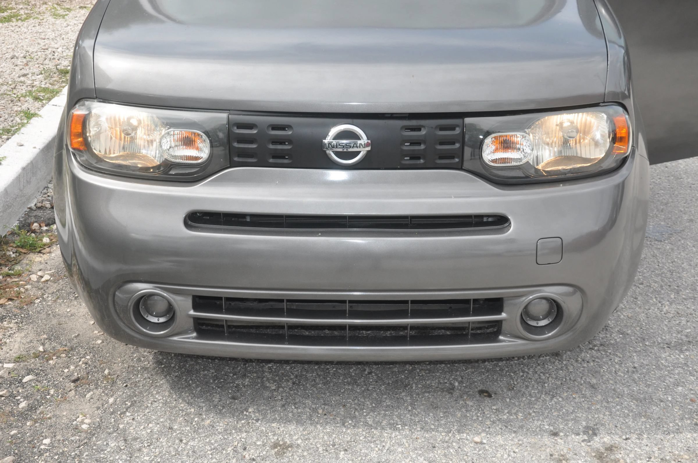 Used 2010 Nissan Cube 1.8 SL w/ Interior Designer Pkg FWD image 24