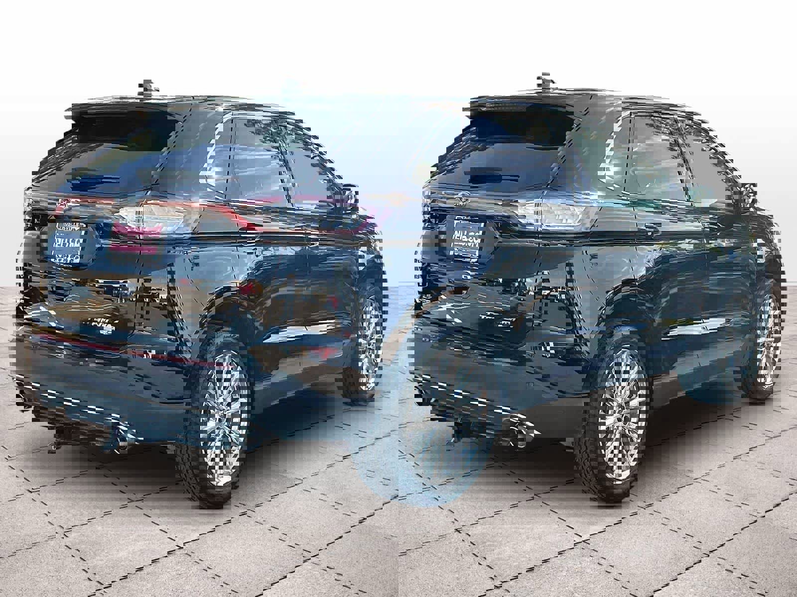 Used 2018 Ford Edge Titanium w/ Equipment Group 301A image 15