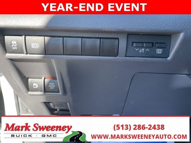 Used 2024 Toyota Sienna XLE image 15