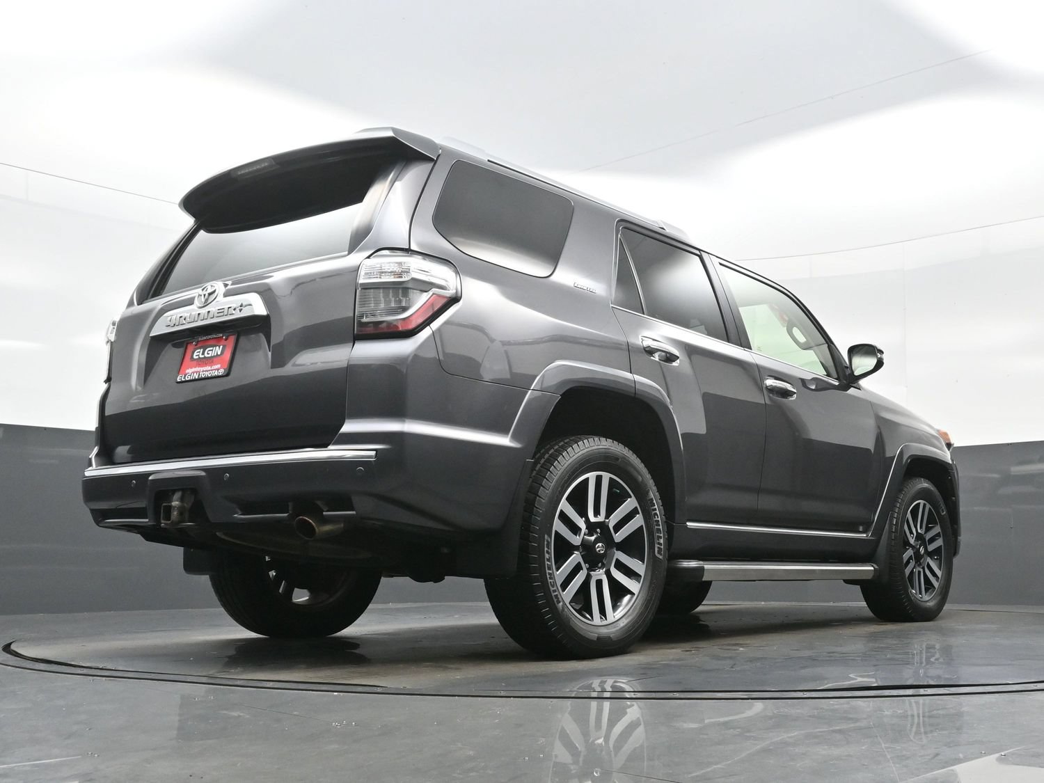 Used 2018 Toyota 4Runner Limited AWD/4WD image 33
