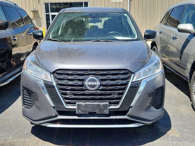 Used 2024 Nissan Kicks S FWD image 2