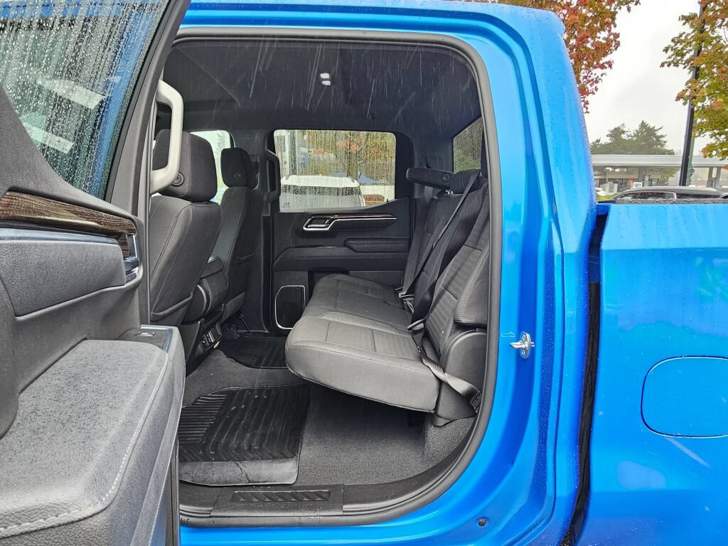 Certified 2026 Chevrolet Silverado 1500 RST AWD/4WD image 26